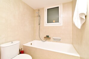 Apartment, 1 Bedroom | Bathroom - 55m² homm Flat in Acropolis Museum Area (Athens)