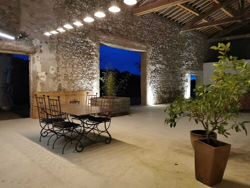 Dominique and Eric welcome you to their large, characterful Mas with heated swimming pool.