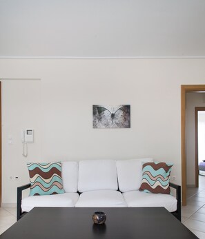 Appartement, 3 chambres | Coin séjour