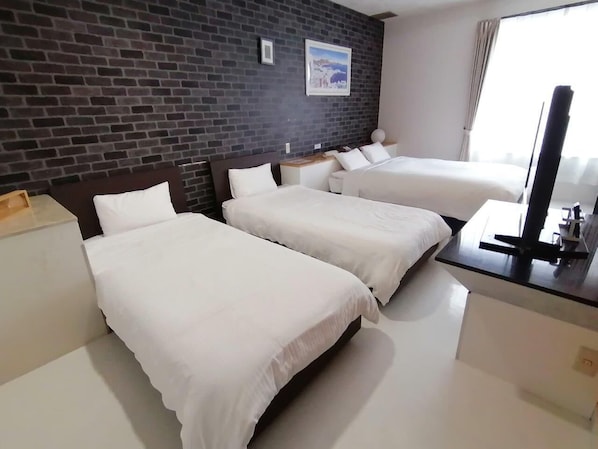 Twin Room, Non Smoking, Ocean View (205, 208, 308) | Desk, soundproofing, free WiFi, bed sheets