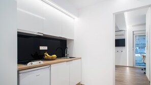 Studio | Private kitchen | Fridge, microwave, stovetop, coffee/tea maker