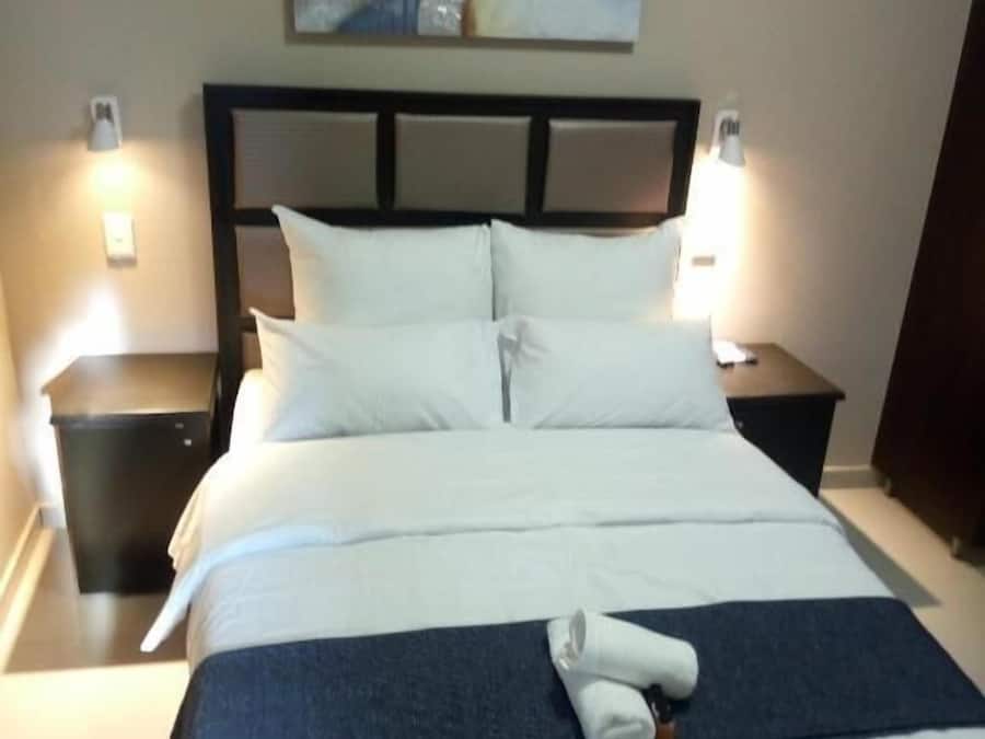 Luxe beddengoed, een bureau, een laptopwerkplek, gratis wifi