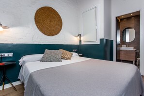 1 bedroom, in-room safe, iron/ironing board, free WiFi