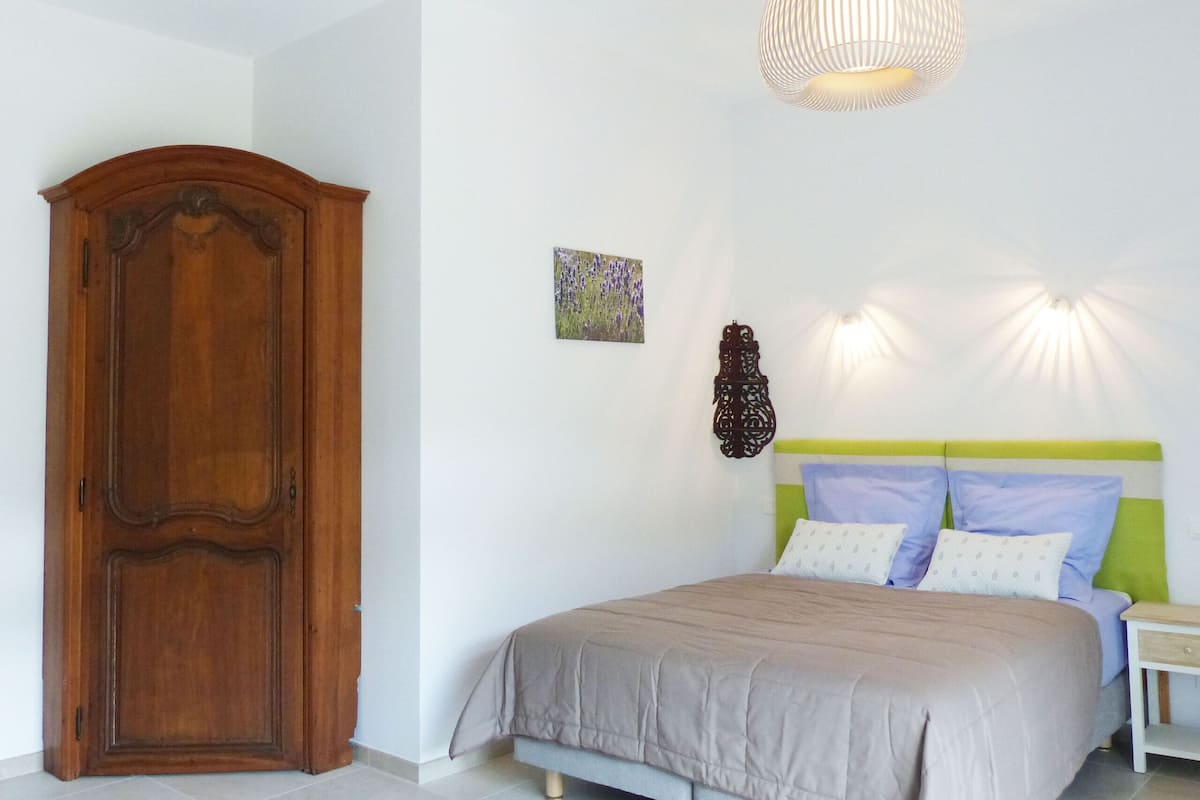 Double Room (L'Ostinato)
