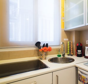 Studio | Bếp riêng | Tủ lạnh, lò vi sóng, bếp nấu, dụng cụ pha cà phê/trà
