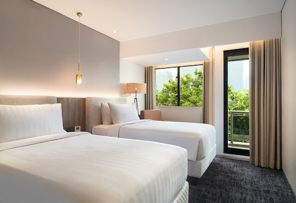 Premier Room, 3 Bedrooms | Iron/ironing board, free WiFi