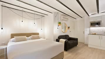 Zimmersafe, Bügeleisen/Bügelbrett, kostenloses WLAN, Bettwäsche