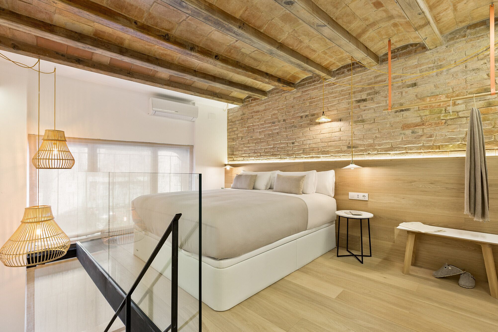 1 slaapkamer, een kluis op de kamer, een strijkplank/strijkijzer