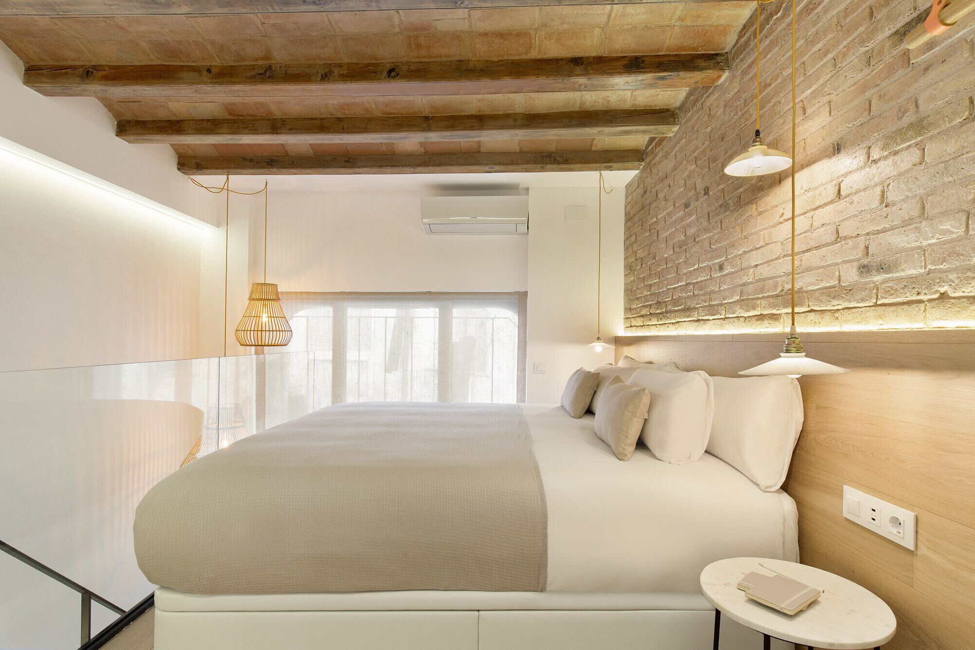 1 slaapkamer, een kluis op de kamer, een strijkplank/strijkijzer