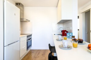 Fridge, microwave, oven, dishwasher