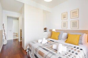 1 bedroom, iron/ironing board, free WiFi, bed sheets - Comfortable and central apartment in Plaza Catalunya (Barcelona)