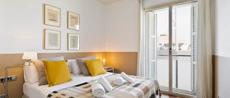 1 dormitorio, tabla de planchar con plancha, wifi gratis y ropa de cama