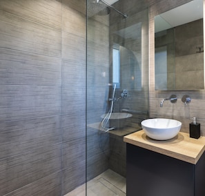 Villa, 5 Bedrooms | Bathroom - Villa Valma homm with 5 bedrooms and private pool (Lavreotiki)