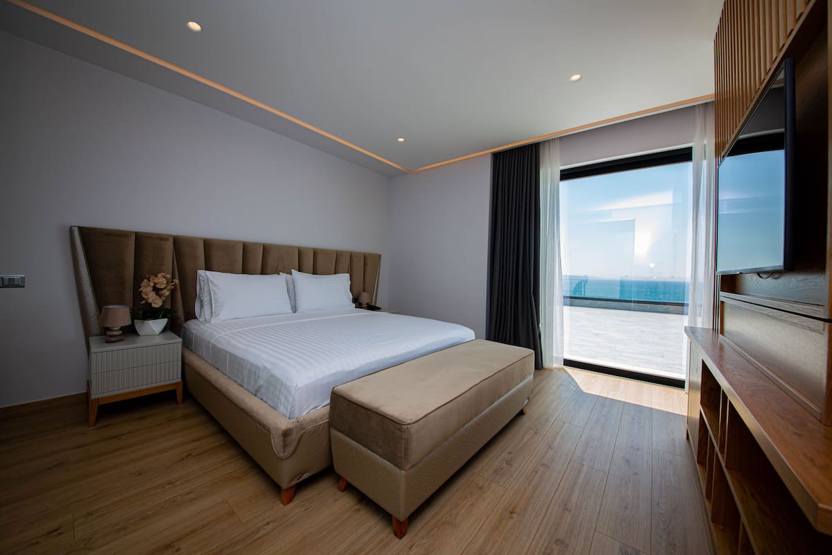 Deluxe Suite, Sea View
