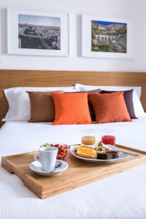 Deluxe-rum | Sängtillbehör av högsta kvalitet, duntäcken och memory foam-madrasser