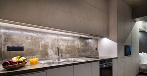 Studio | Private kitchen | Fridge, microwave, oven, stovetop
