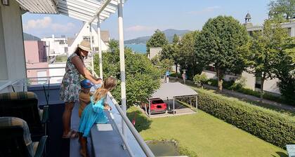 Apartment with a beautiful view of Lake Wörthersee - Monet