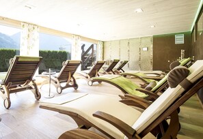 Sauna, hammam, massages sportifs, 2 salles de soins, massages