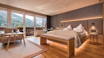 خزنة داخل الغرفة وواي فاي مجانًا وملاءات أسرّة