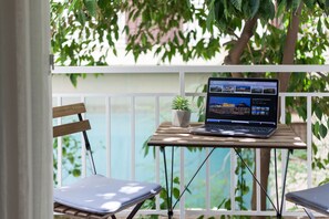 Exterior - 56m² homm Koukaki Modern Apartment Ag. Nikolaou st (Athens)