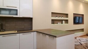 Apartment, 1 Bedroom | Living area