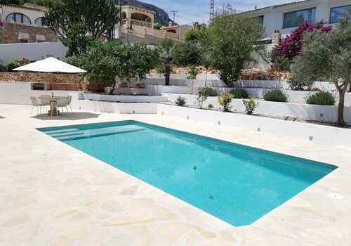 Quiet house in Denia
