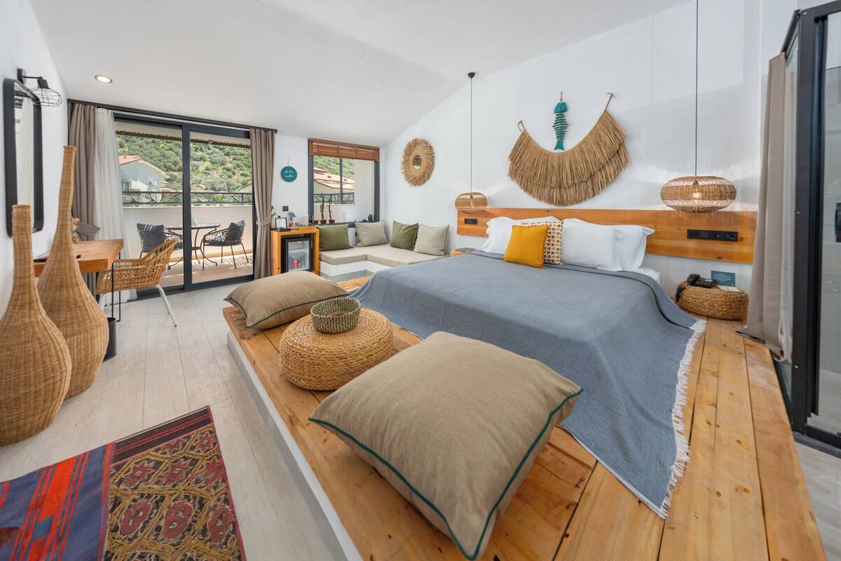 Penthouse Suite | มินิบาร์, ตู้นิรภัยในห้องพัก, พื้นที่ทำงานแบบใช้แล็ปท็อป, ผ้าม่านกันแสง