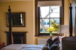 9 habitaciones, tabla de planchar con plancha y cuna de viaje