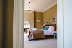 9 bedrooms, iron/ironing board, travel cot, free WiFi