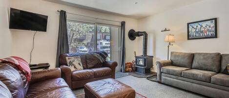 Smart TV y chimenea