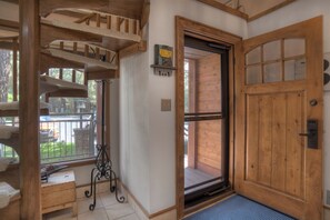 Interior - Ponderosa Pines Getaway (#870) |10 min to Ski - Deck - Golf - AC/Pool/HotTub (Durango)