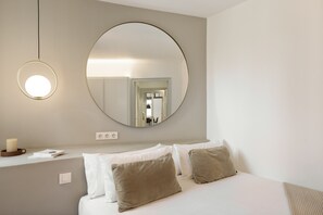 2 bedrooms, in-room safe, iron/ironing board, free WiFi