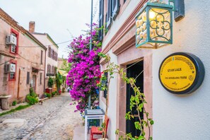 Property grounds - Siyah Lale Cunda 1841 (Ayvalik)