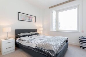 Apartment | 2 bedrooms, desk, laptop workspace, blackout drapes