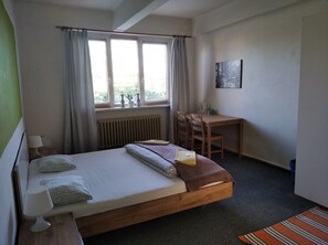 Basic Room | Desk, blackout curtains, iron/ironing board, free WiFi - Motel Grádo (Prague)