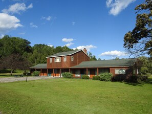 Exterior - Ideal getaway for nature lovers! (East Tawas)