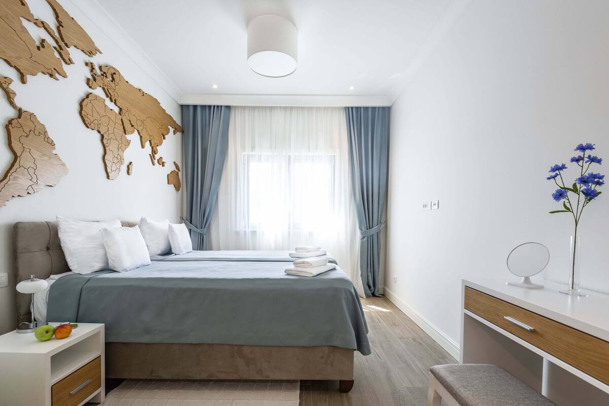 Appartement, 2 slaapkamers (C-4216) | 1 slaapkamer, een kluis op de kamer, individueel gedecoreerd