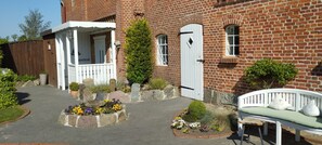 Terrace/patio - "Favorite place" Cosy vacation apartment, handicapped accessible (Steinberg)