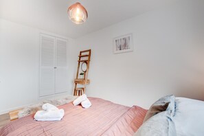 2 bedrooms, iron/ironing board, travel crib, free WiFi