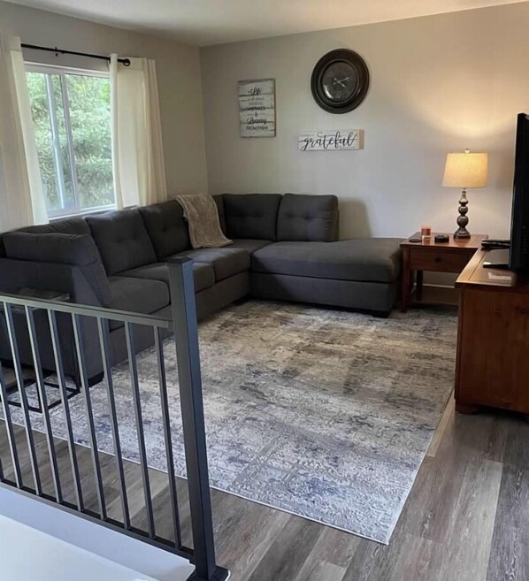 TV, table football, books - Beautiful home in quiet neighborhood (Sturgis)