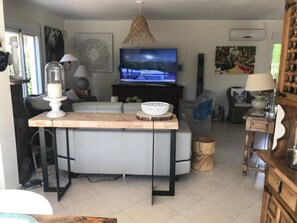 3 slaapkamers, een strijkplank/strijkijzer, wifi