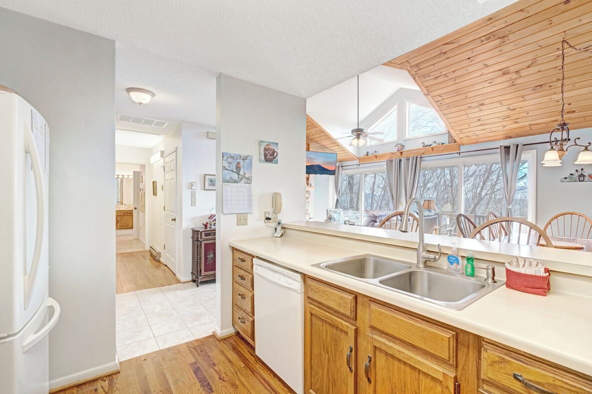 Geschirrspüler, Wasserkocher mit Kaffee-/Teezubehör