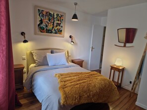 2 chambres, bureau, fer et planche à repasser, Wi-Fi gratuit