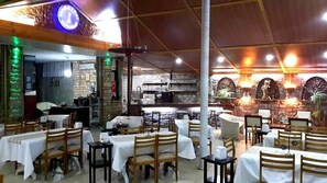 Free daily local cuisine breakfast - Mete Otel (Erdek)