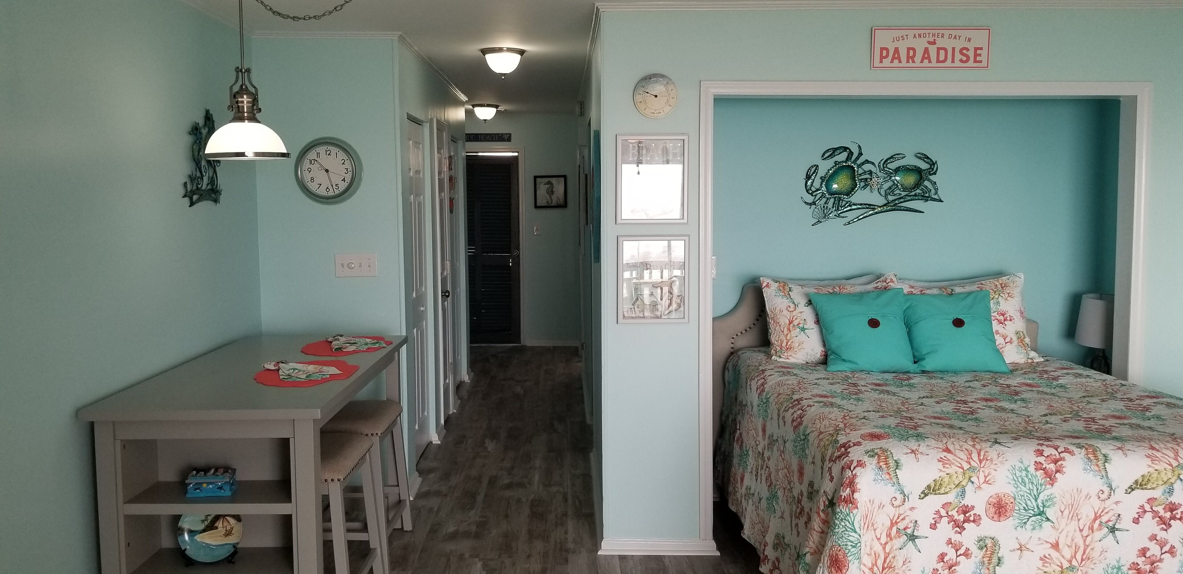 Iron/ironing board, WiFi, bed sheets