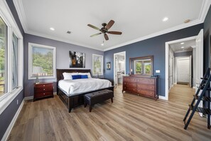Iron/ironing board, free WiFi, bed sheets - COZY, LUXURY LAKE HOUSE W/ STUNNING LAKE VIEWS!! (Lake Hamilton)
