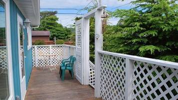 House, Multiple Beds (350 10th Ave) | Balcony