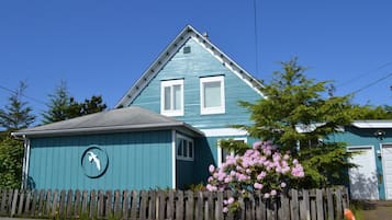 Rumah, Beberapa Tempat Tidur (350 10th Ave) | Eksterior