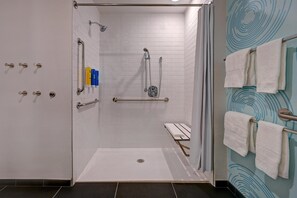 Bathroom shower - Tru By Hilton Albuquerque North I-25 (Albuquerque)