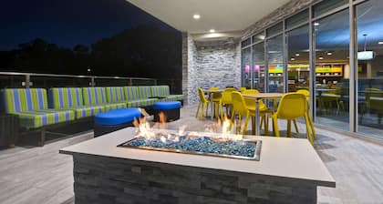 Home2 Suites by Hilton Savannah Midtown, GA